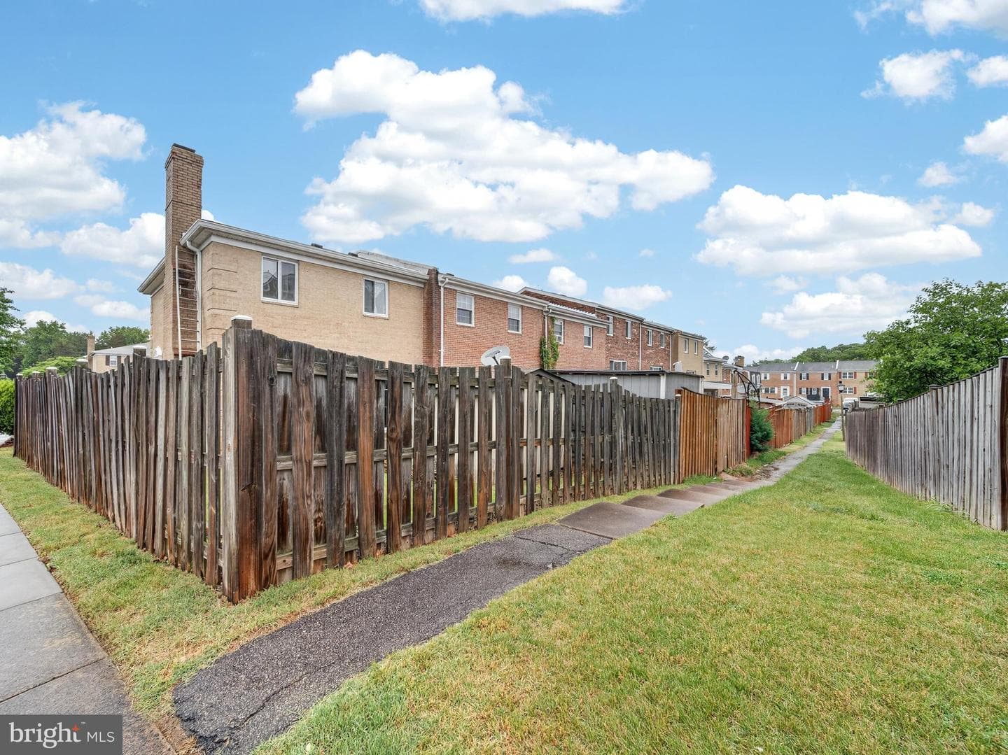 7417 Whernside Street photo 47
