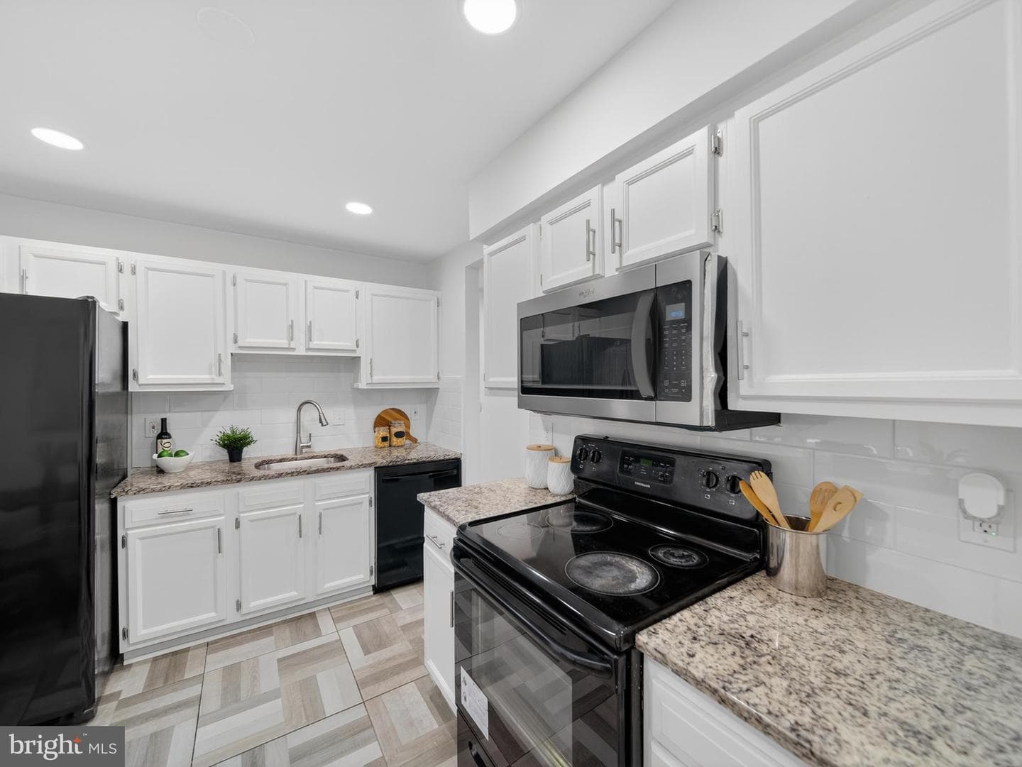 7417 Whernside Street photo 6
