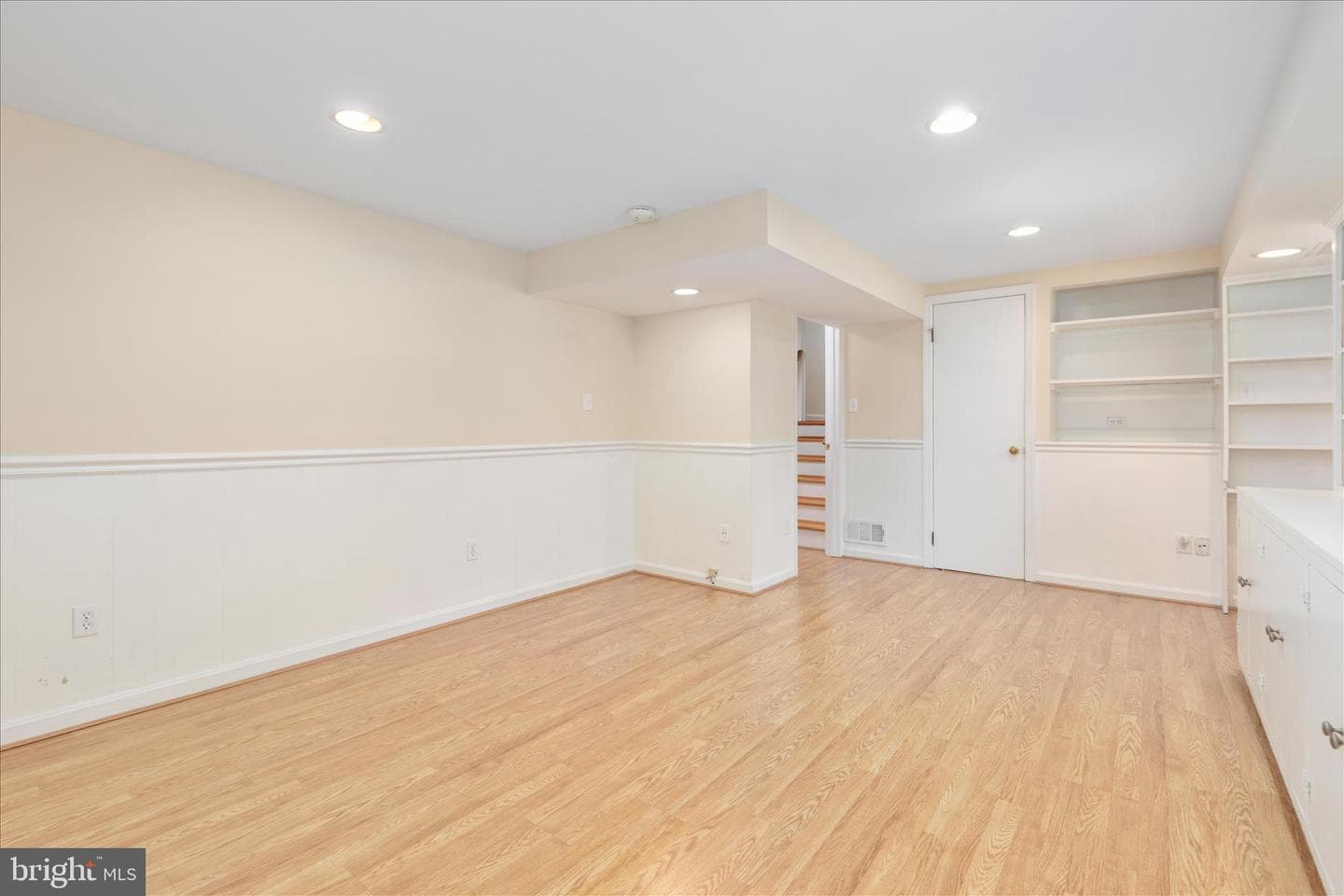2406 Claremont Drive photo 20