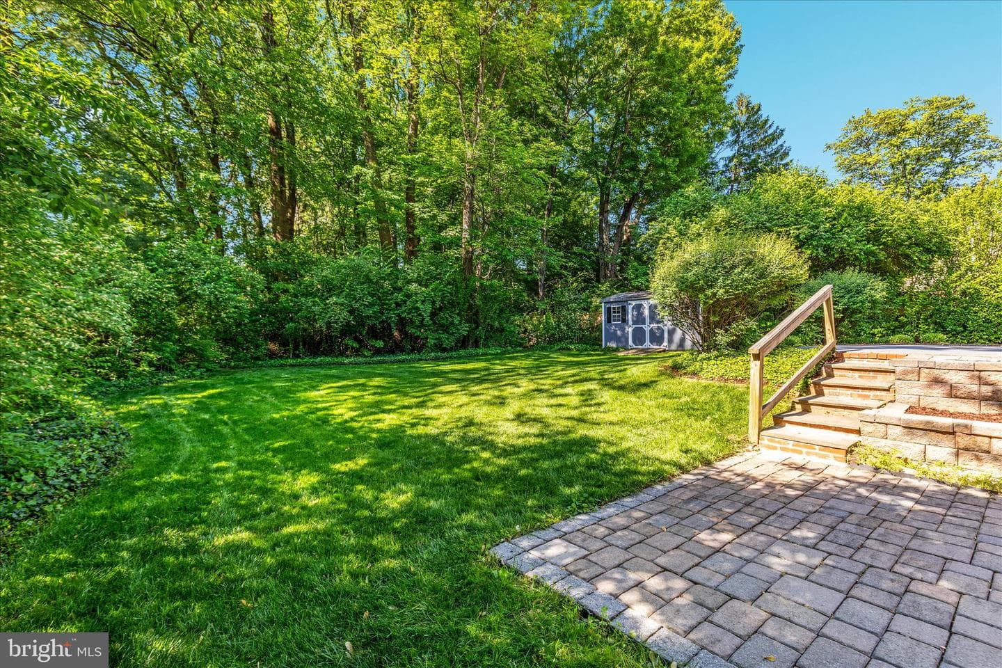 2406 Claremont Drive photo 4
