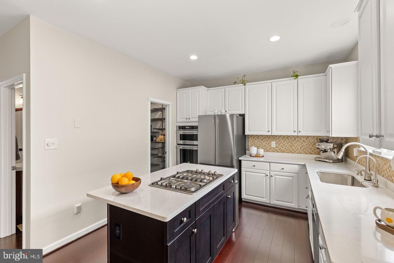 12957 Wood Crescent Circle photo 16