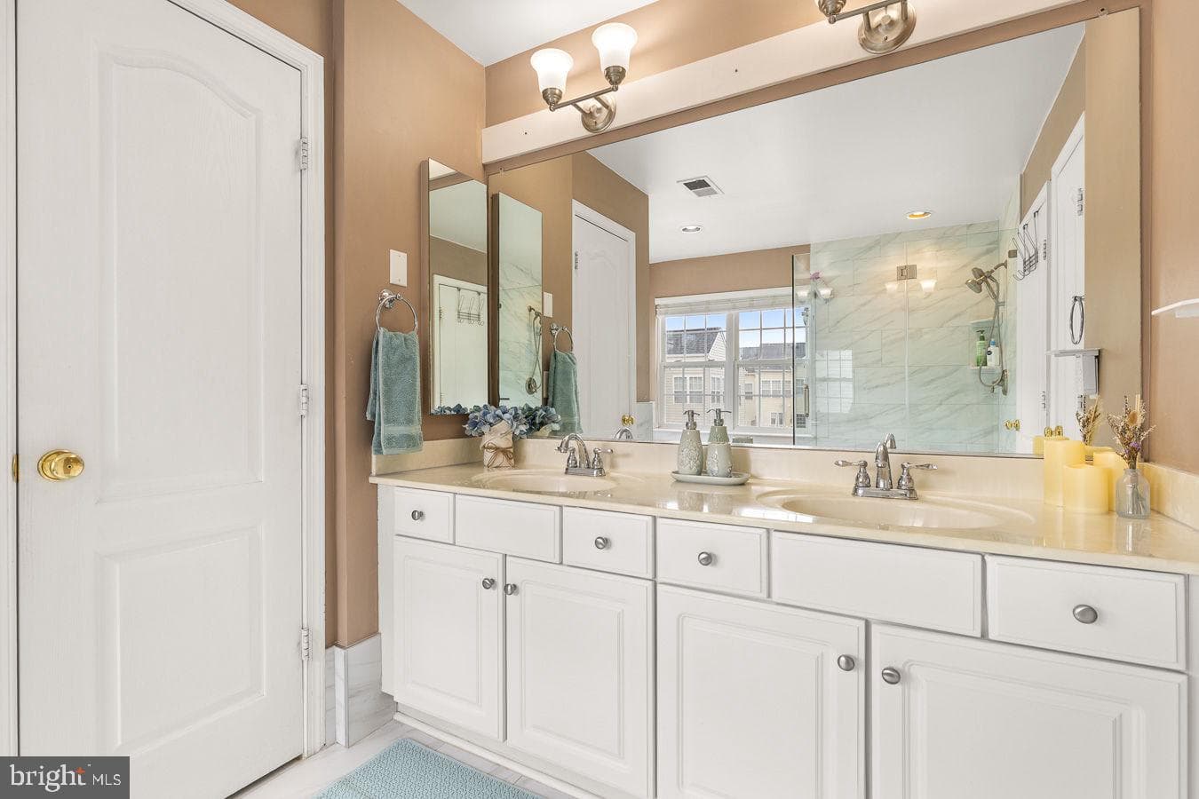 12957 Wood Crescent Circle photo 31