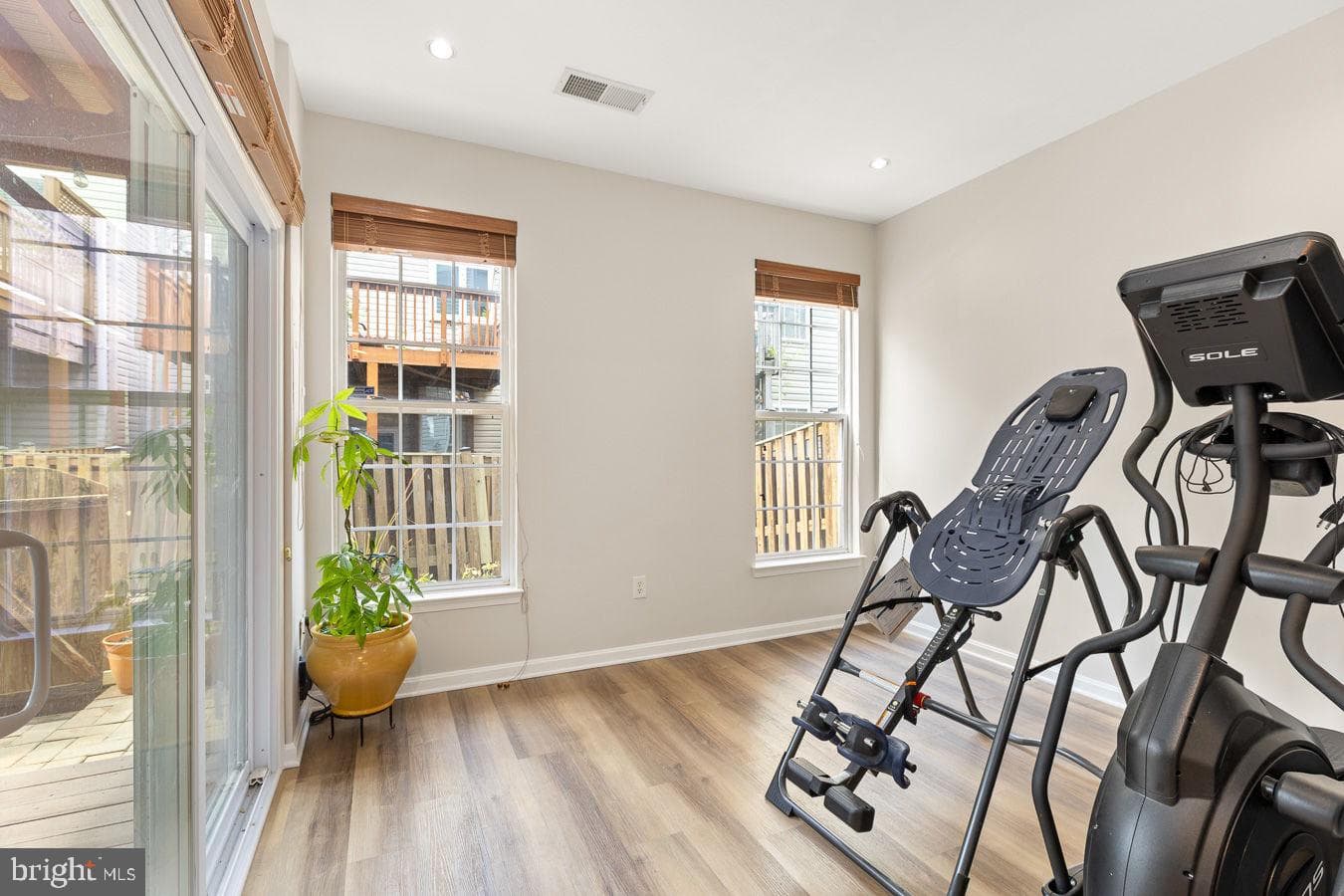 12957 Wood Crescent Circle photo 8