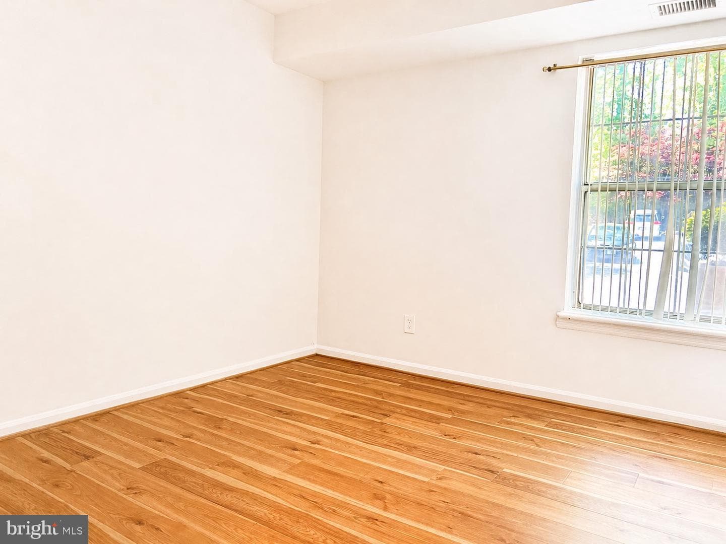 5813 Cove Landing Road #201 photo 13