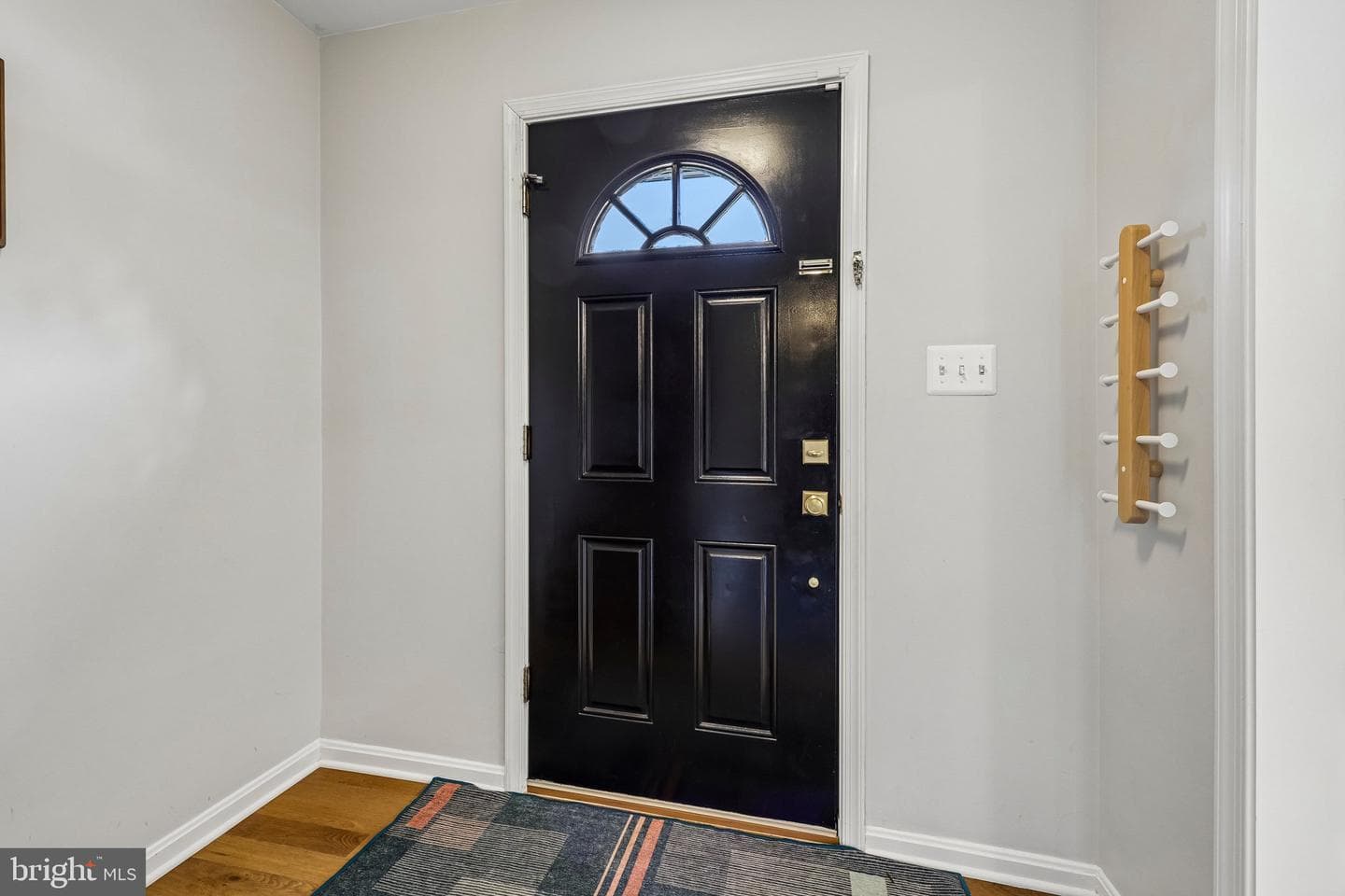 7438 Hallcrest Drive photo 38