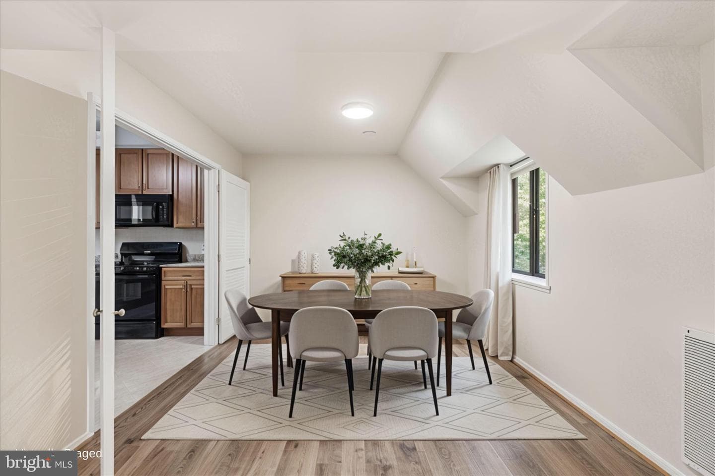 1637 Parkcrest Circle #8e/300 photo 5