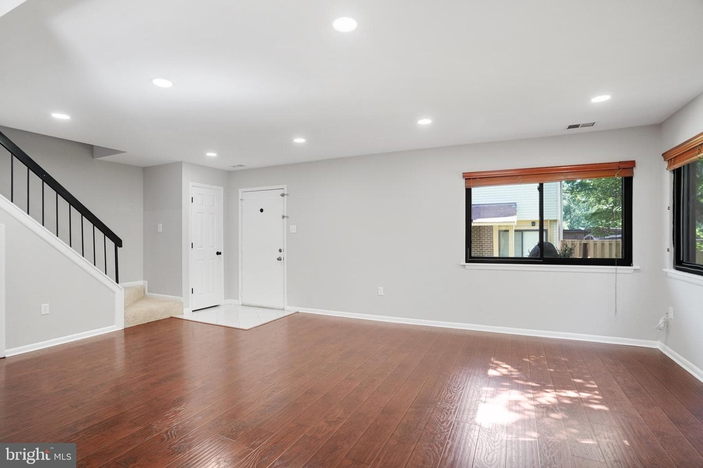 5693 Summer Oak Way photo 10