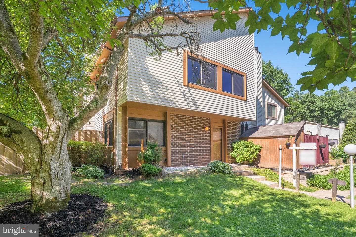 5693 Summer Oak Way photo 2