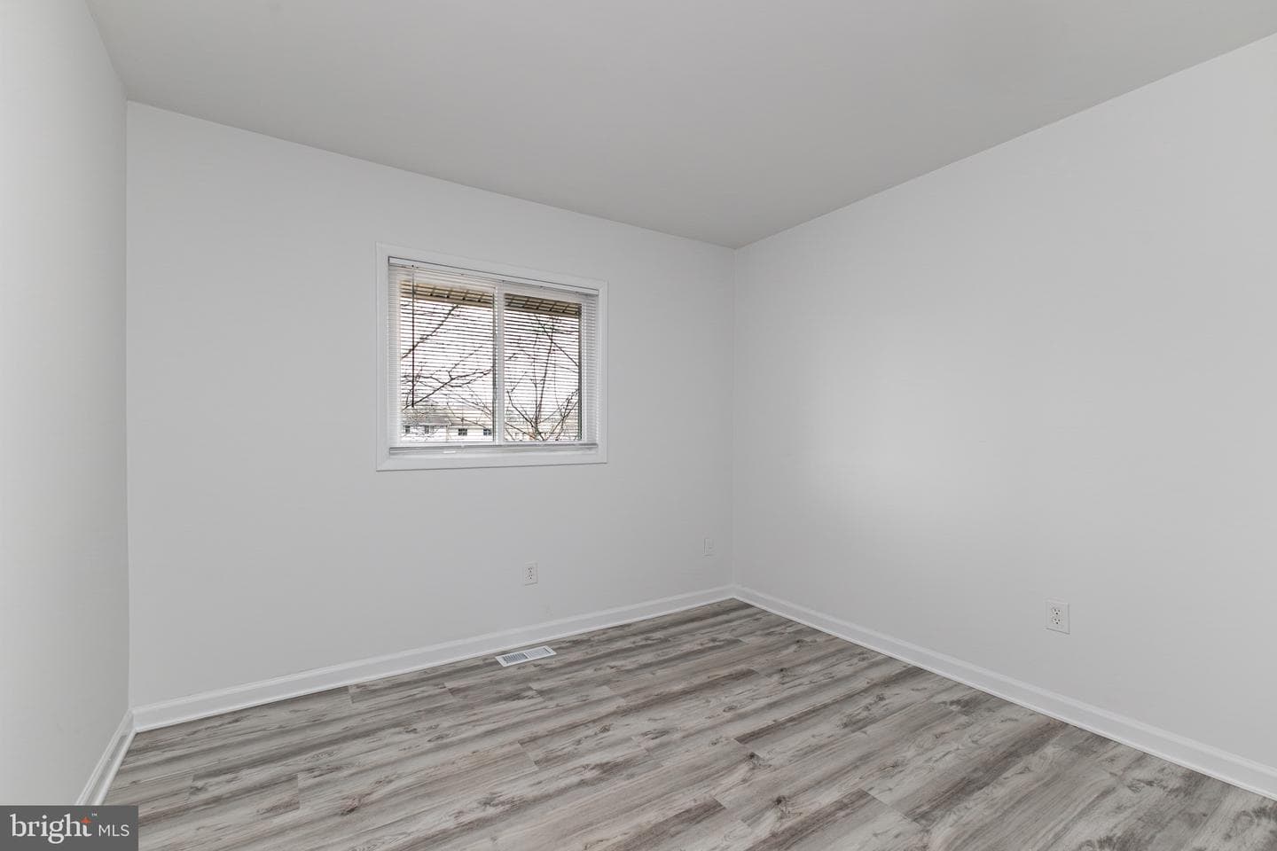 1183 Autumnhaze Court photo 17