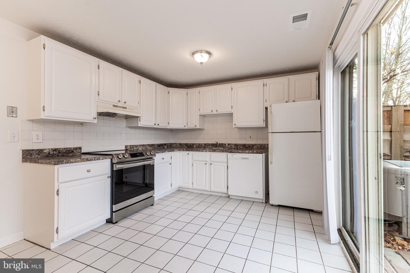 1183 Autumnhaze Court photo 9