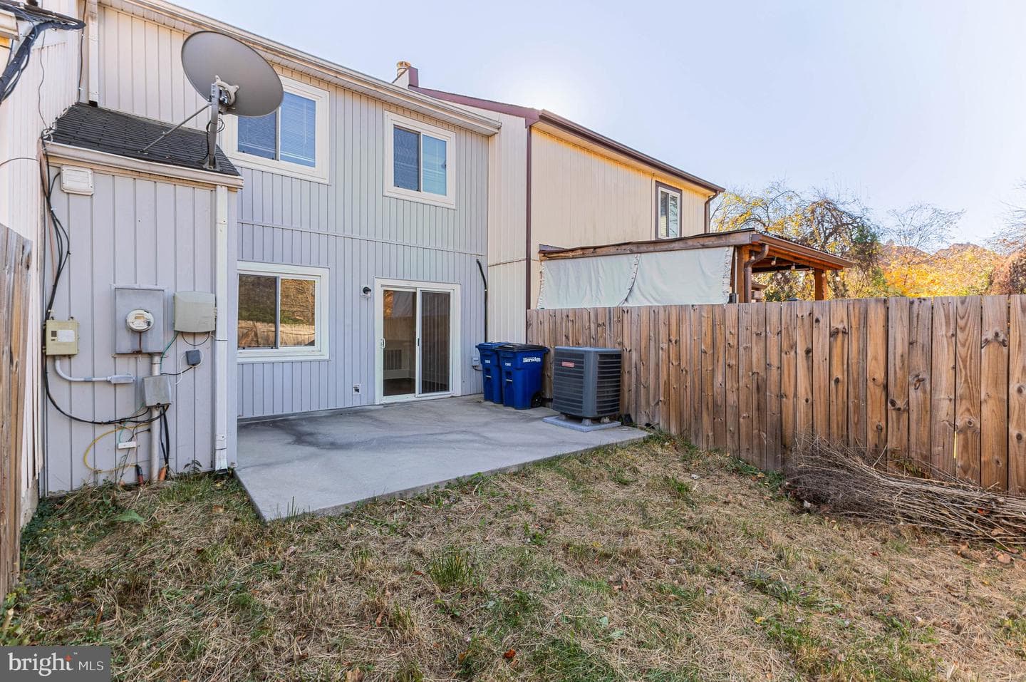 1024 Queens Court photo 25
