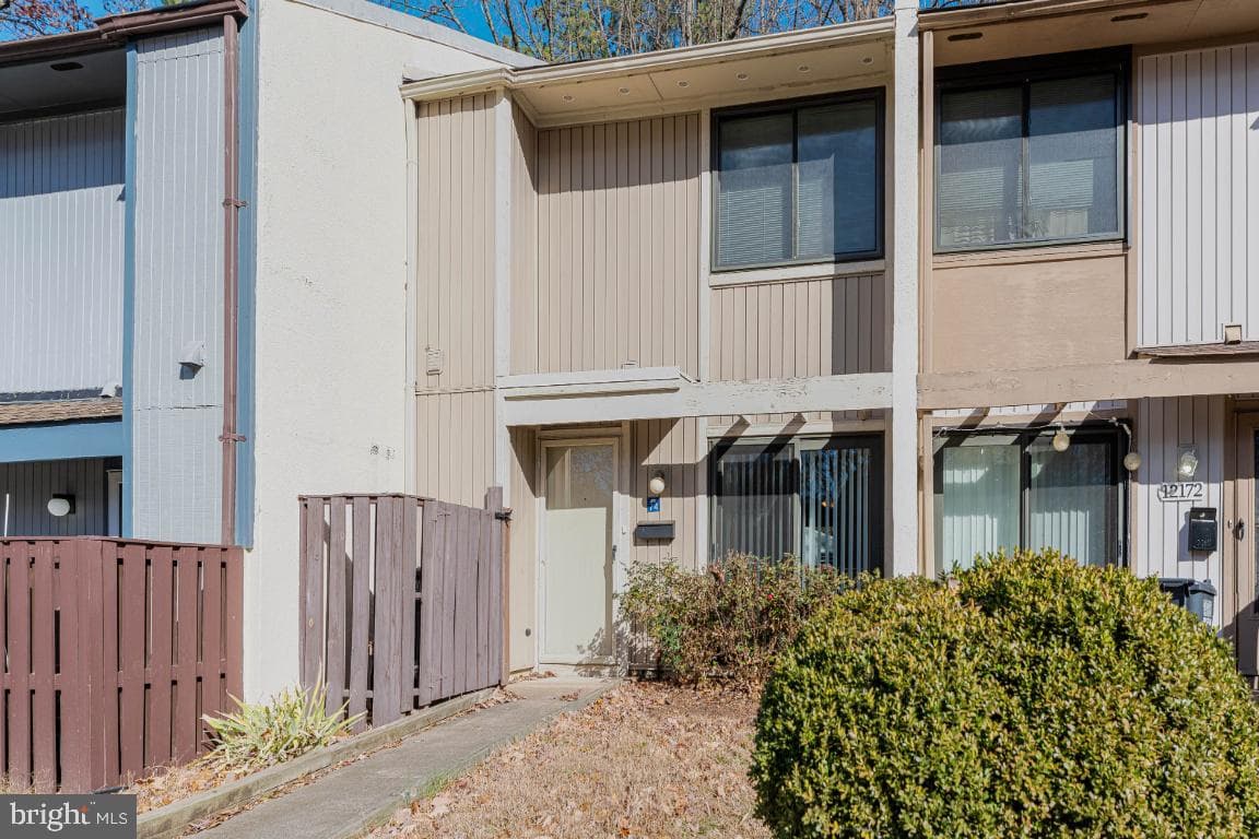 12174 Sanibel Court, Reston
