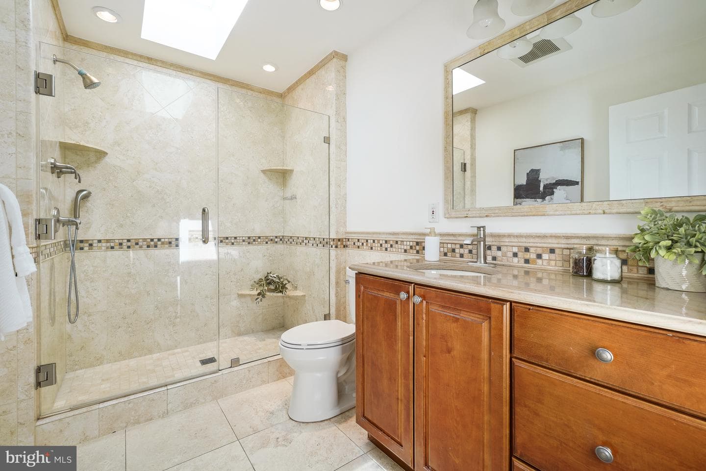 6036 Armstrong Court photo 20