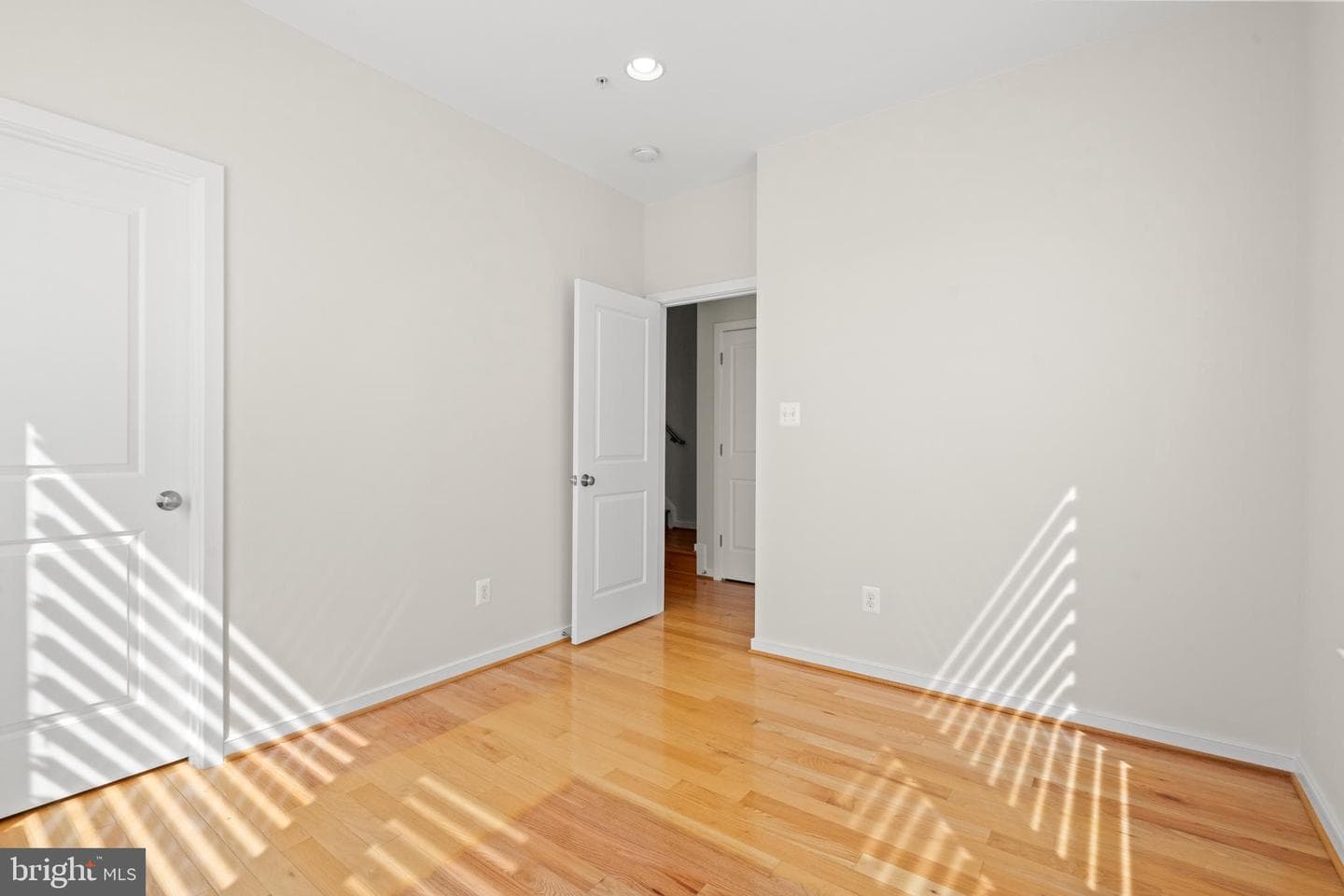3012 District Avenue photo 32