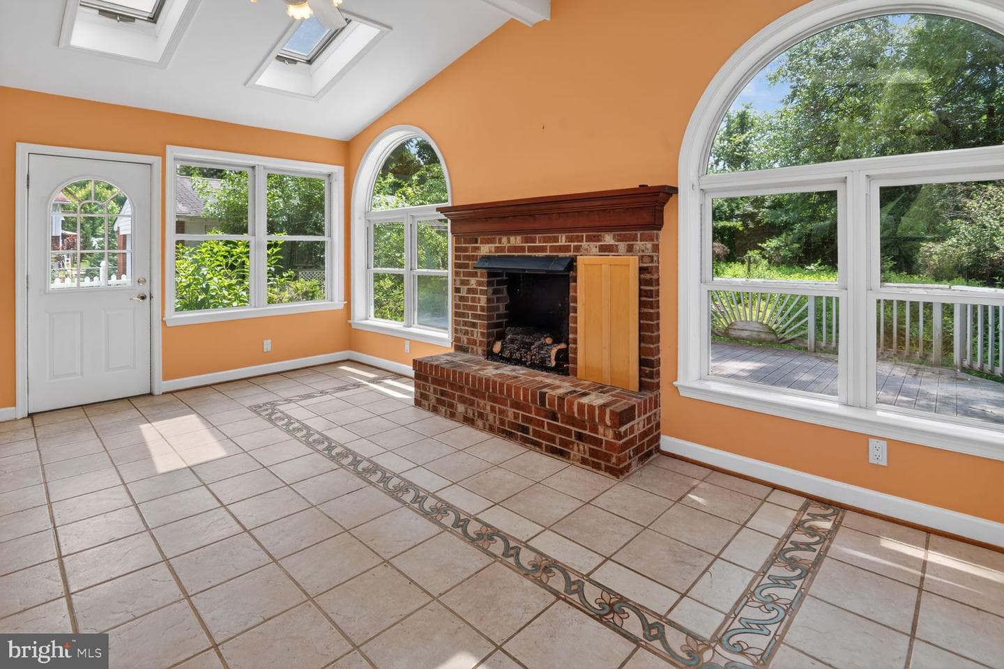 8337 Carnegie Drive photo 4
