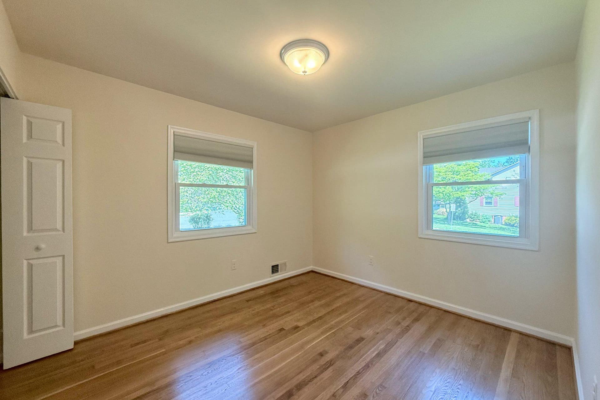 100 James Drive SW photo 12