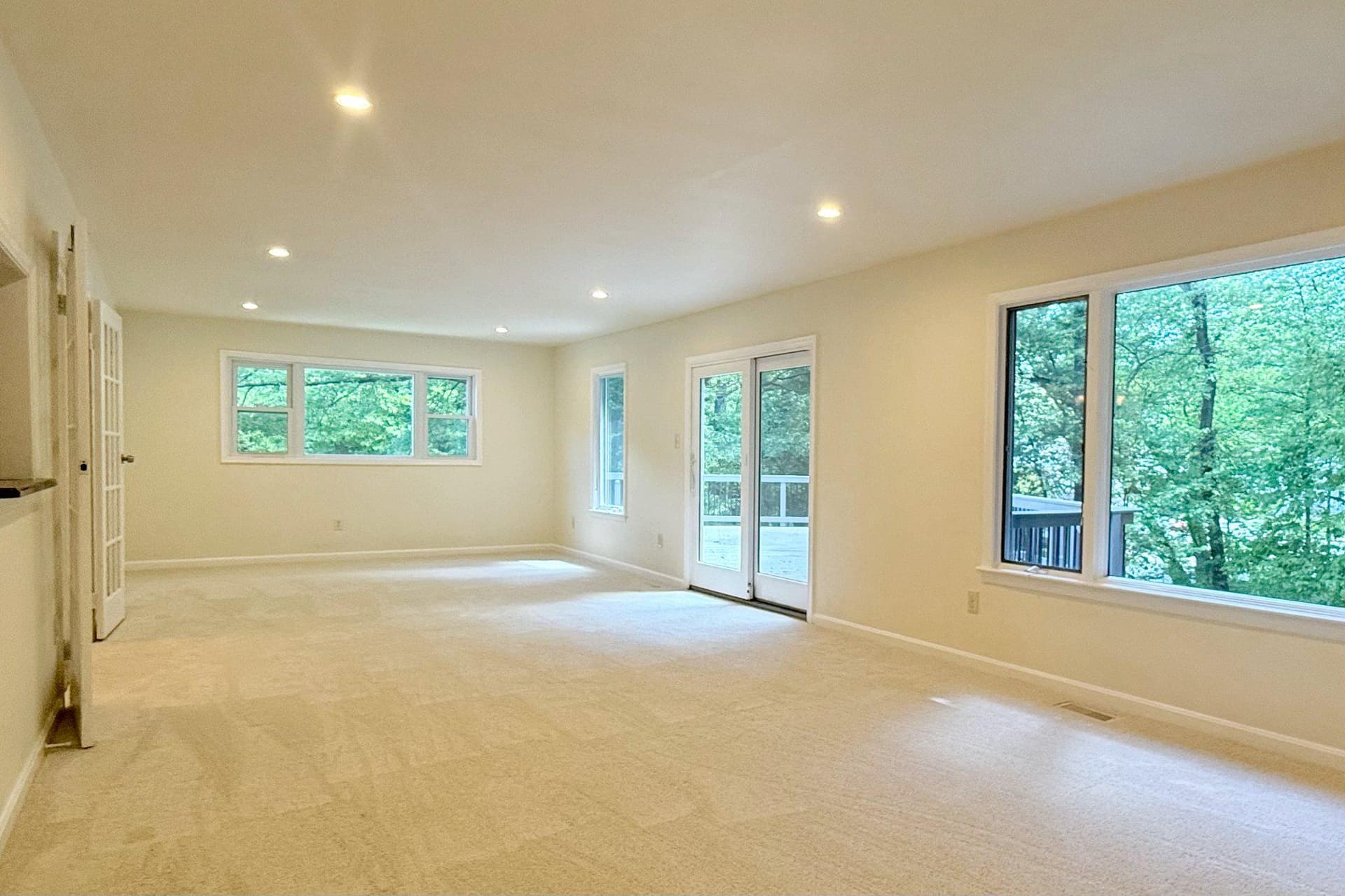 100 James Drive SW photo 9