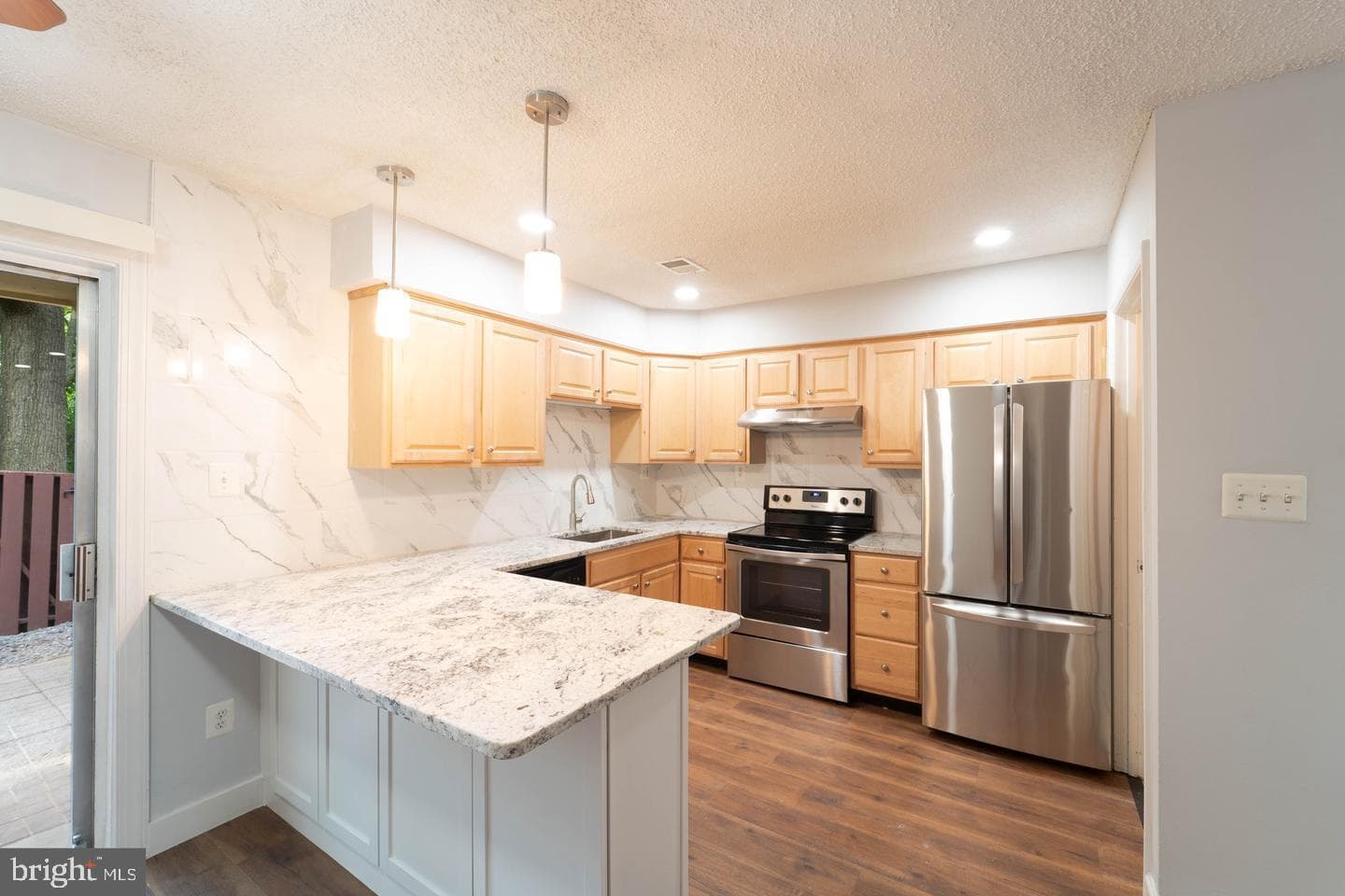 2221 Southgate Square photo 15