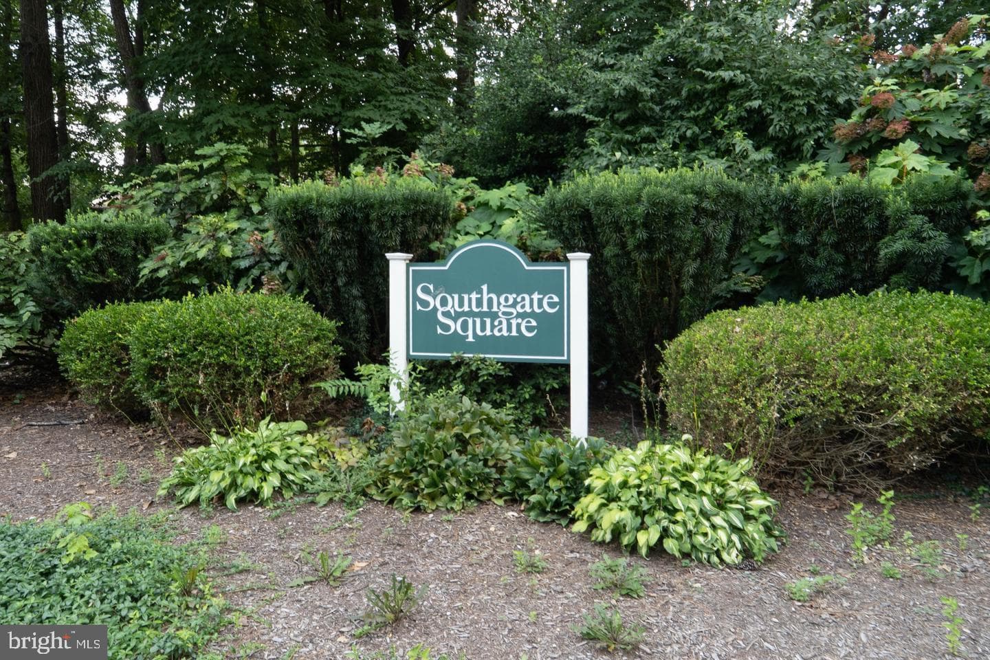 2221 Southgate Square photo 32
