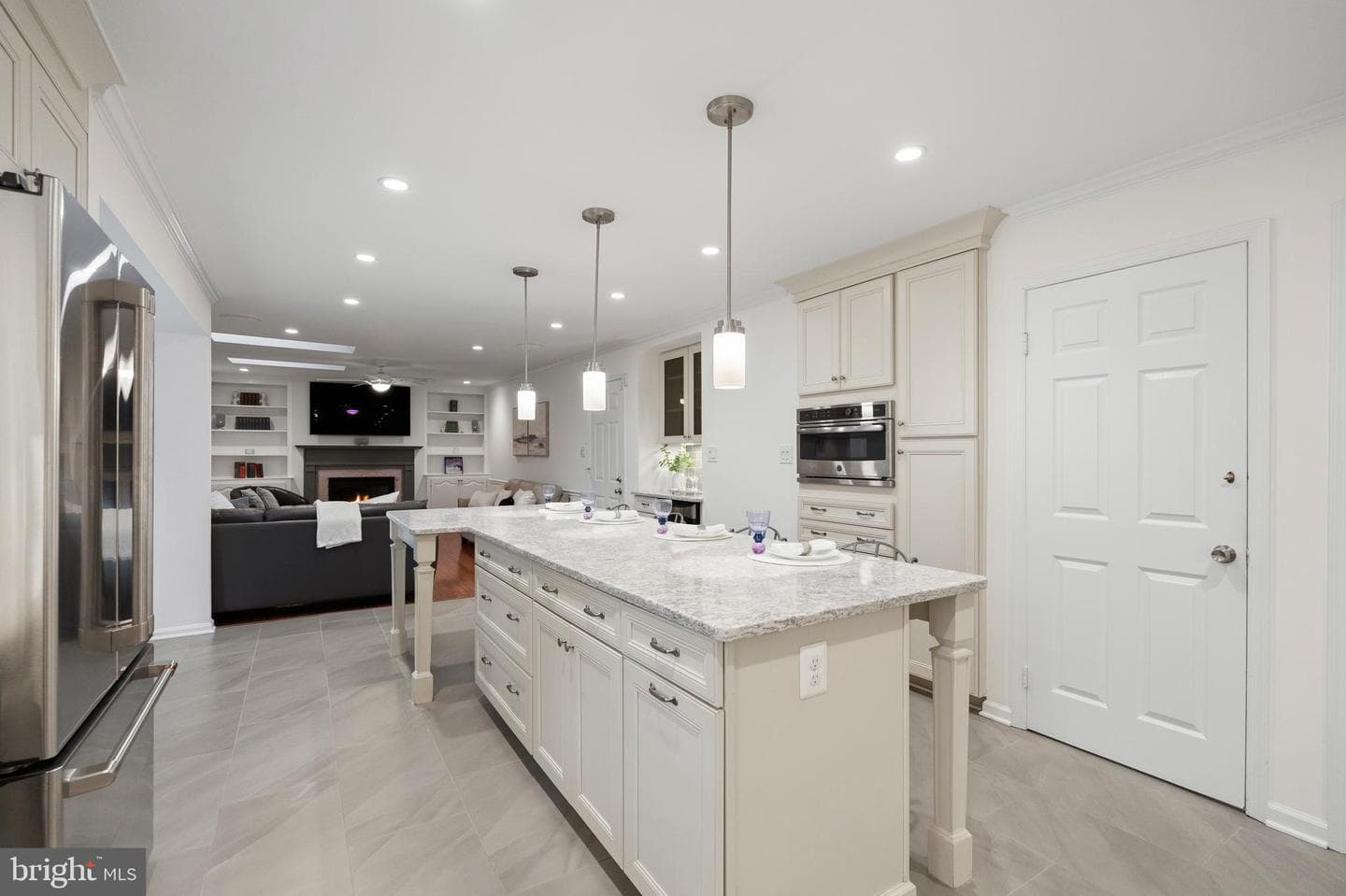 7905 Belleflower Drive photo 17