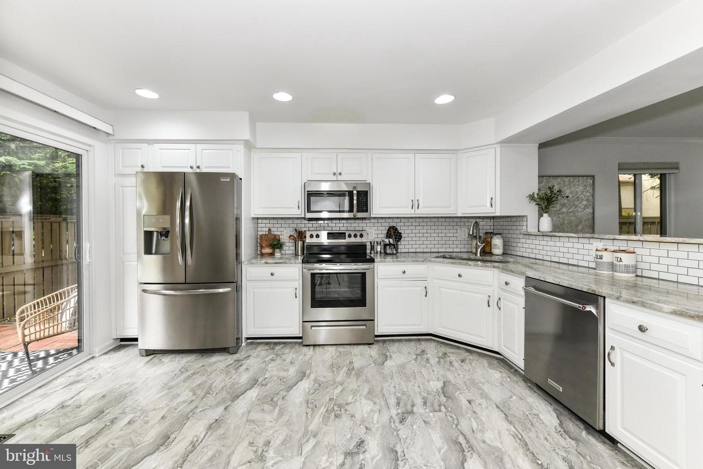 11701 Newbridge Court photo 4