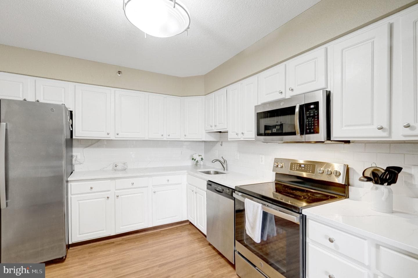 3713 S George Mason Drive #904w photo 9