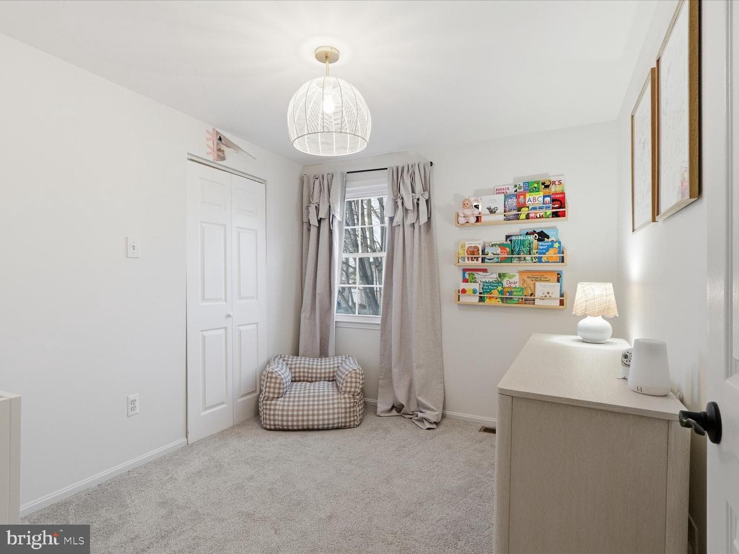 1537 Sadlers Wells Drive photo 28