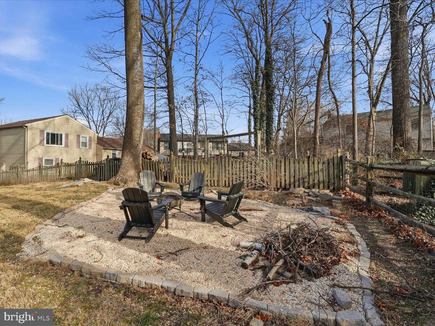 1537 Sadlers Wells Drive photo 42