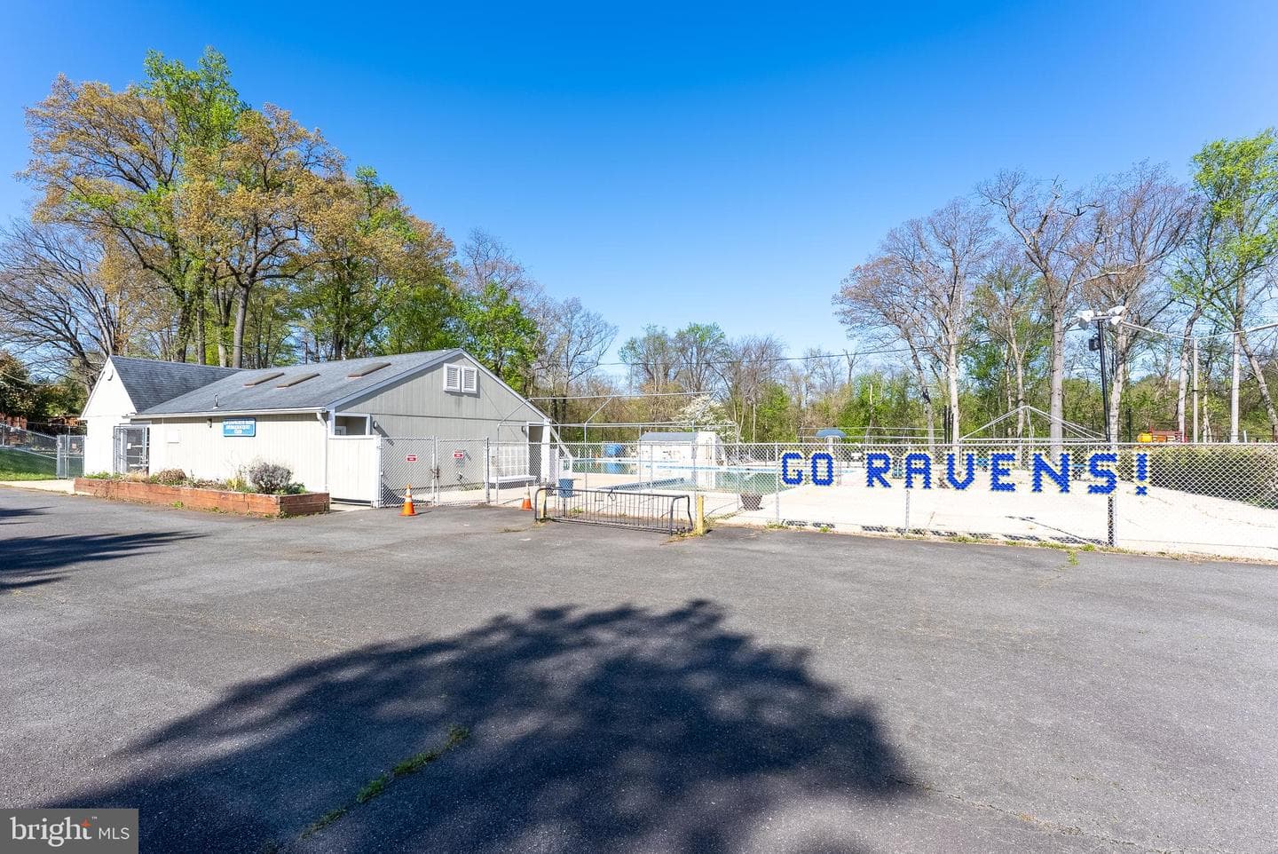 5300 Queensberry Avenue photo 56