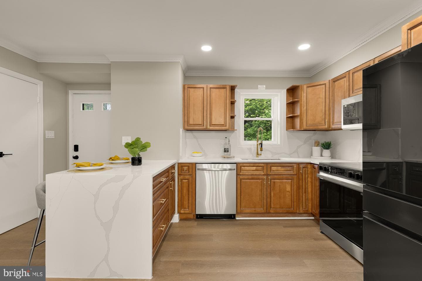 4555 Metro Court photo 7