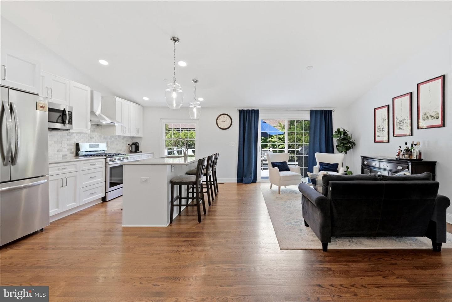 8112 Revatom Court photo 7