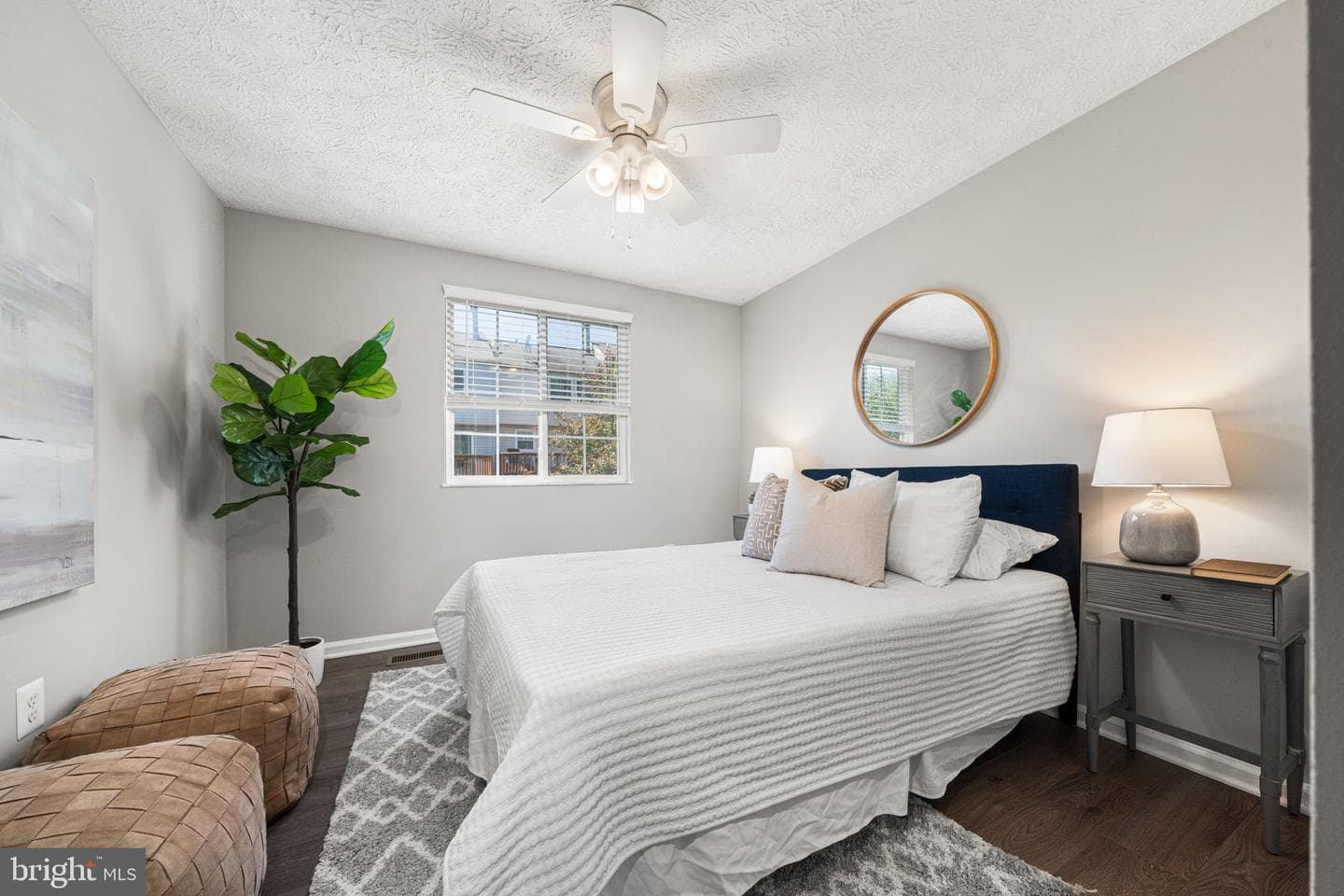 6322 Lightburn Court photo 9
