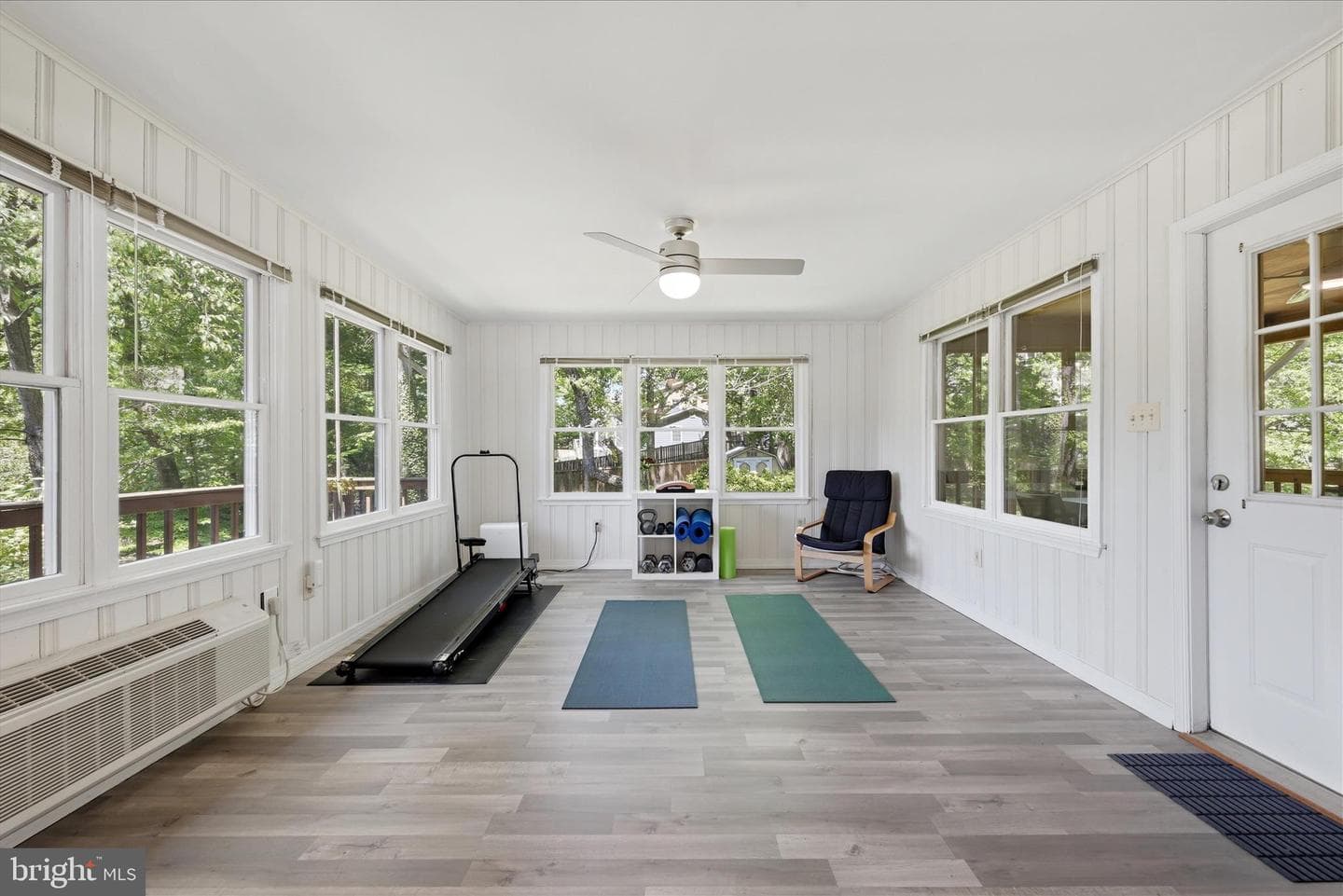 312 Broadleaf photo 16