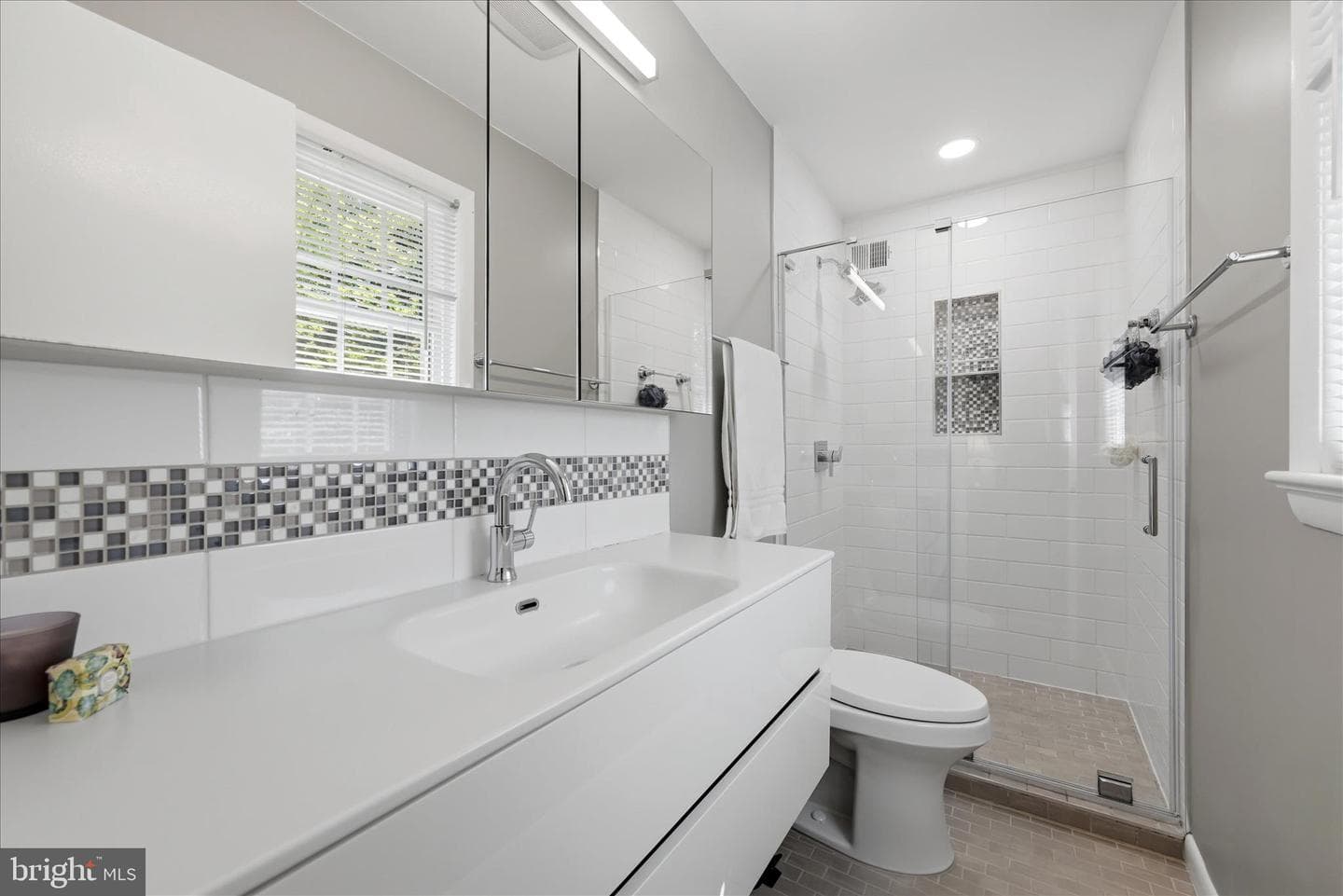 312 Broadleaf photo 20