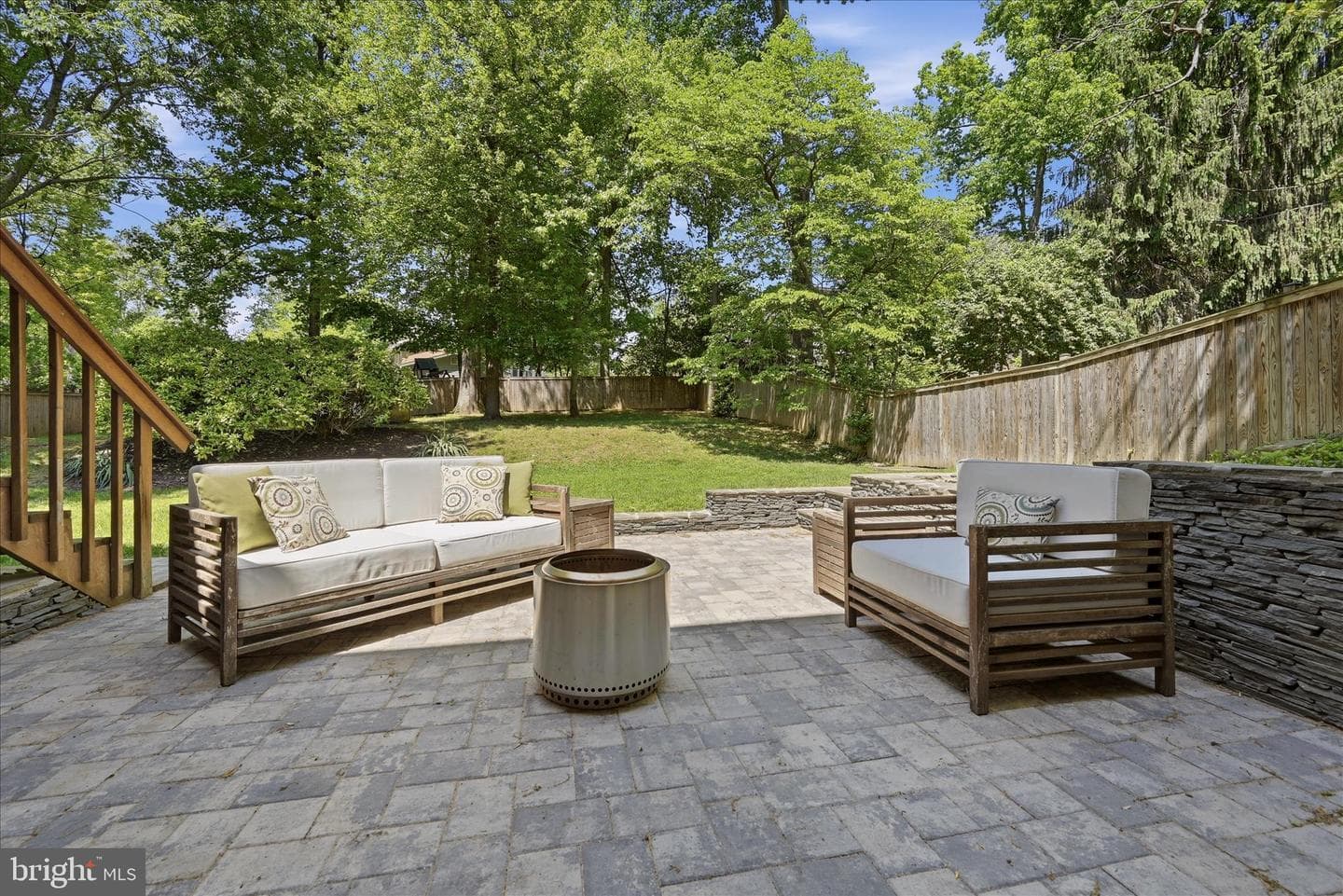 312 Broadleaf photo 39