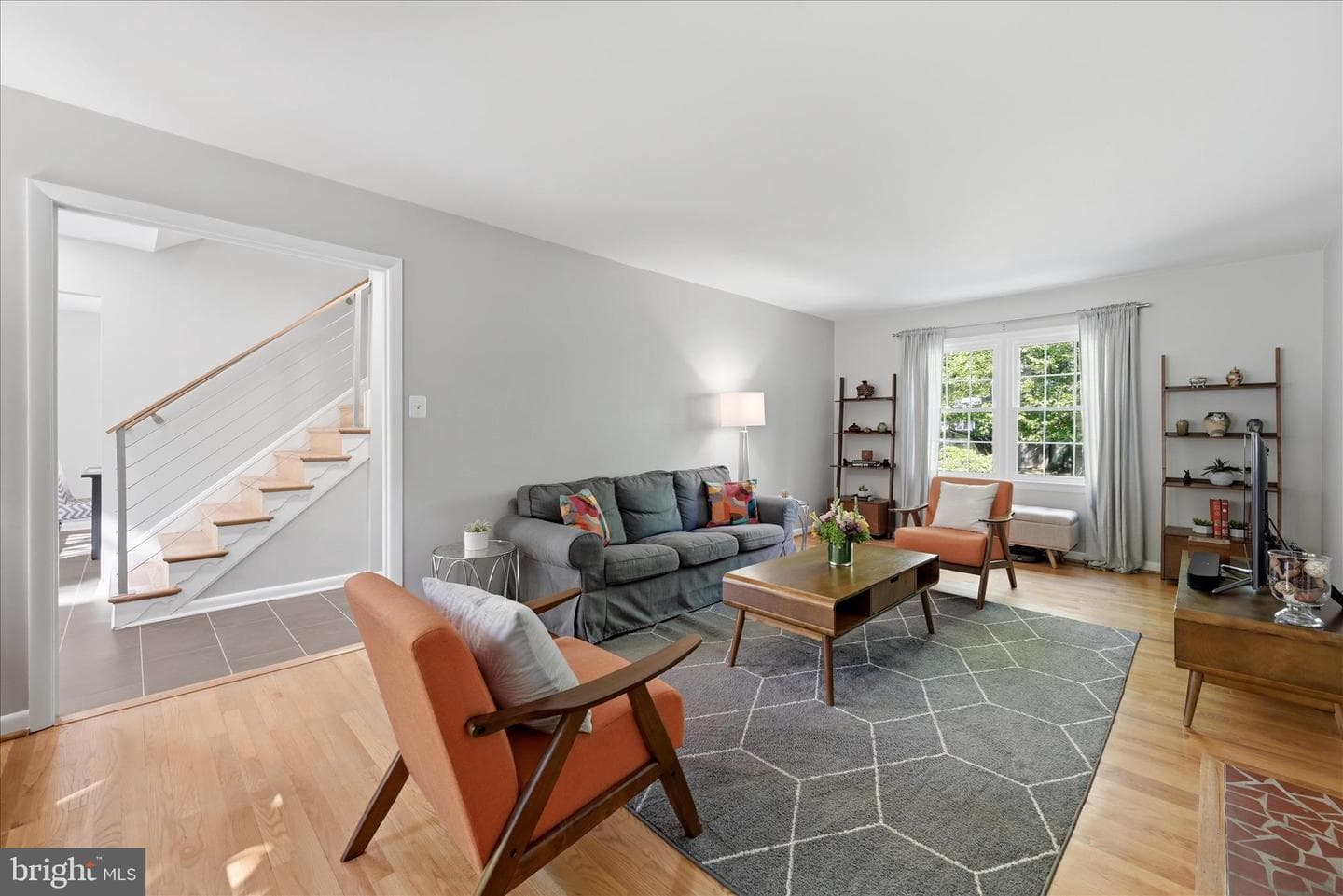 312 Broadleaf photo 9