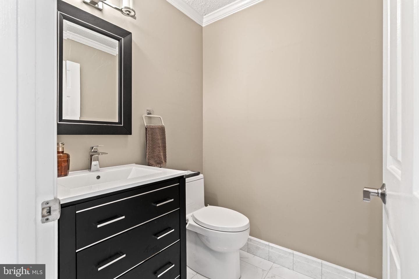 1901 Buckthorn Lane photo 13