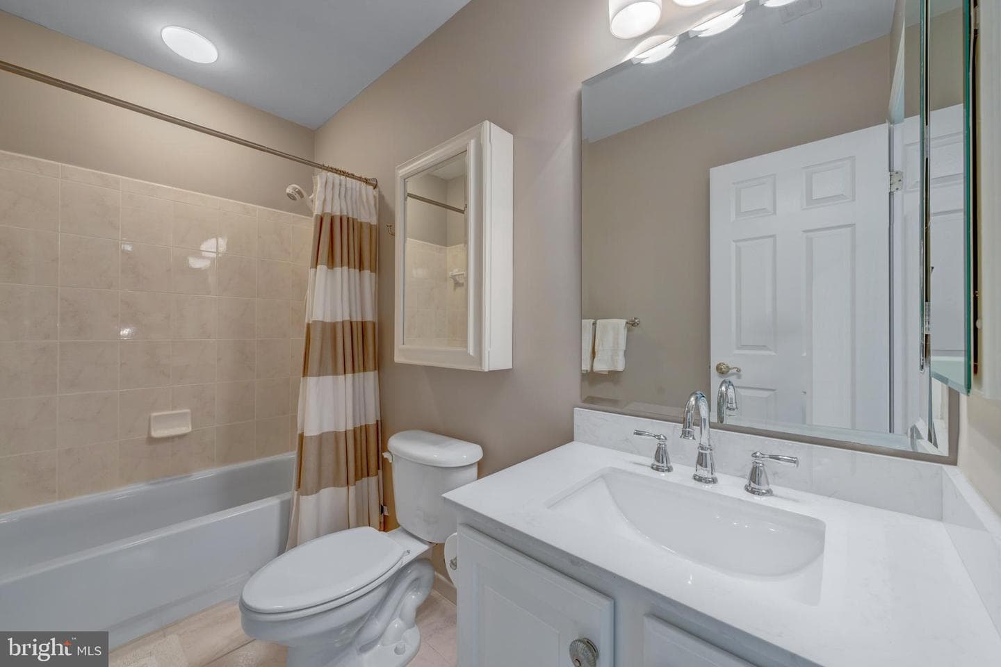 1408 Ingleside Avenue photo 34