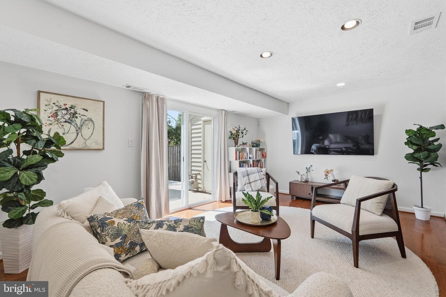 6016 Independence Way photo 5