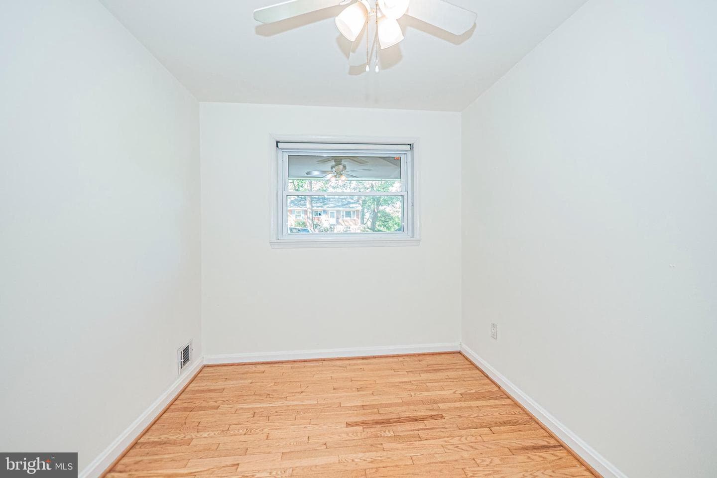6466 Oakwood Drive photo 16