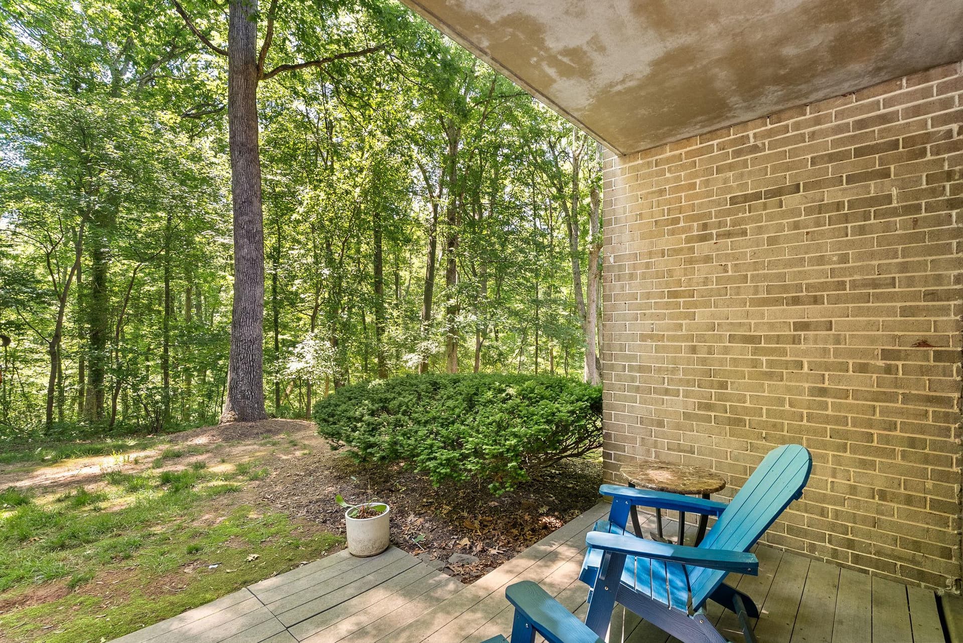 1668 Parkcrest Circle #100 photo 3