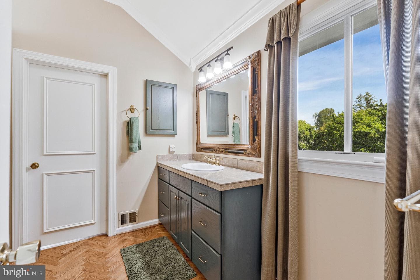 1102 Clover Drive photo 34