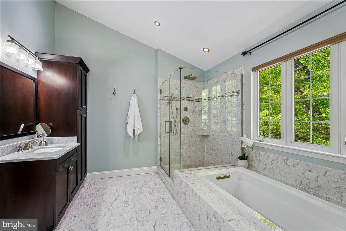 13908 Balmoral Terrace photo 36