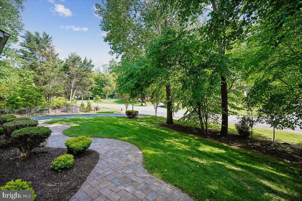 13908 Balmoral Terrace photo 58