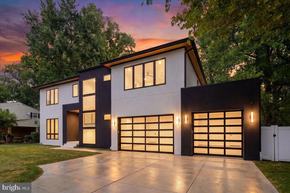 1002 Avery Court SW, Vienna