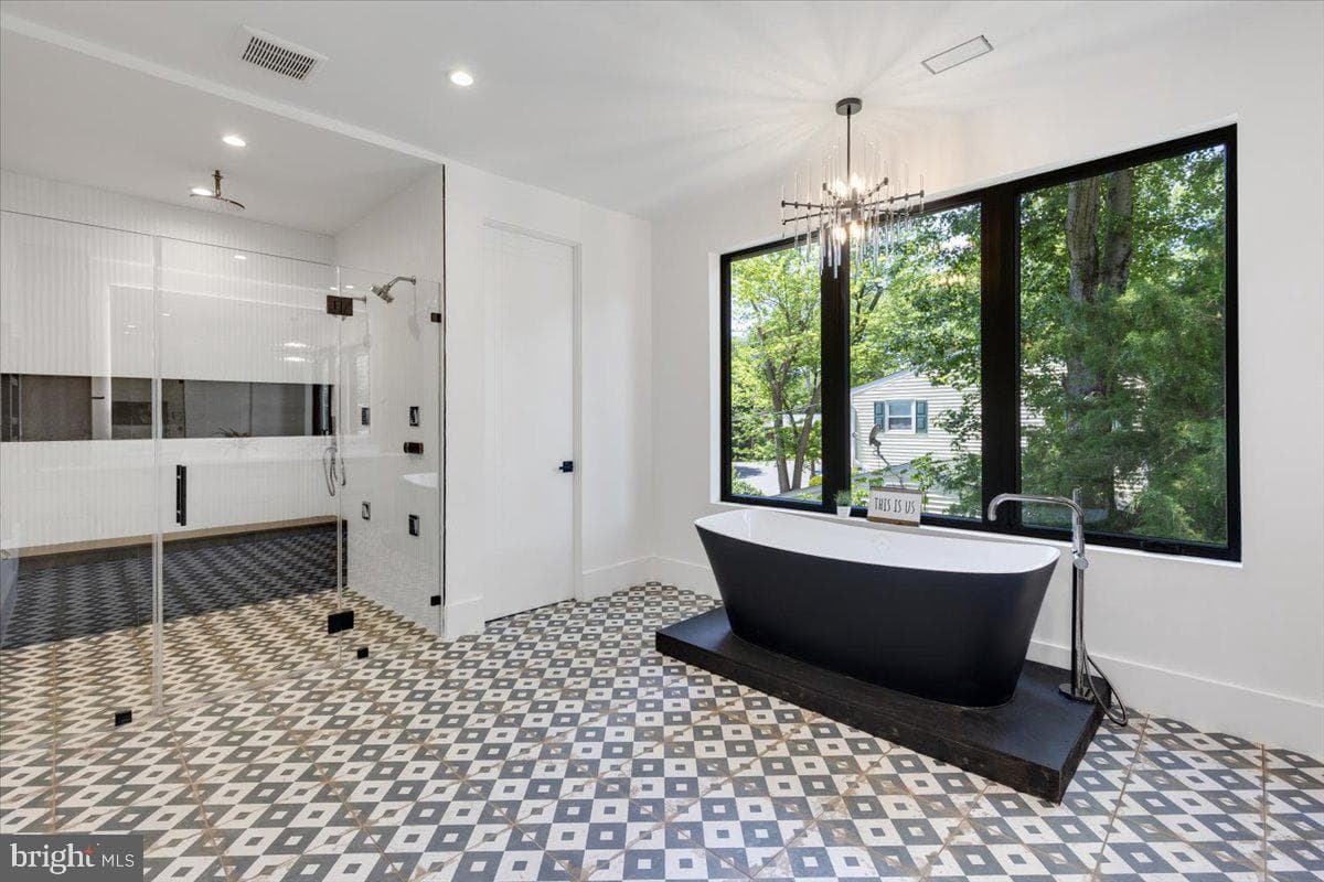 1002 Avery Court SW photo 55