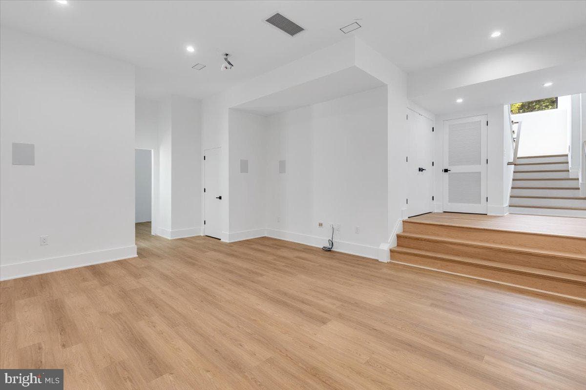 1002 Avery Court SW photo 83