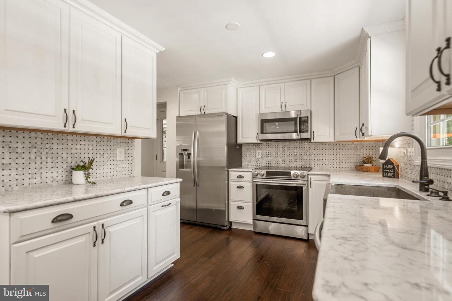 8044 Winding Way Court photo 5