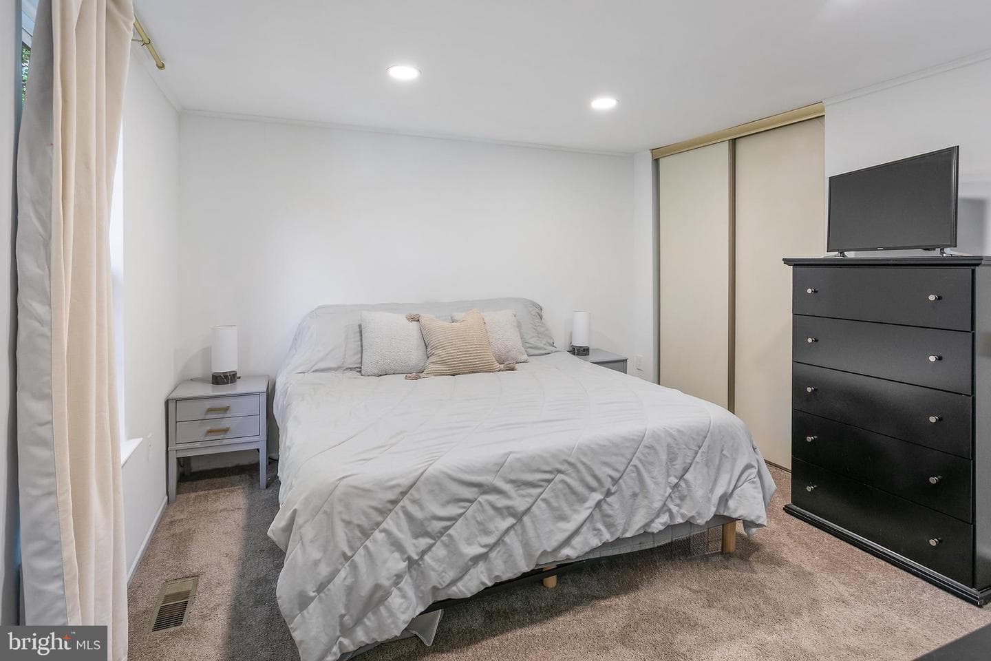 10103 Sassafras Woods Court photo 15