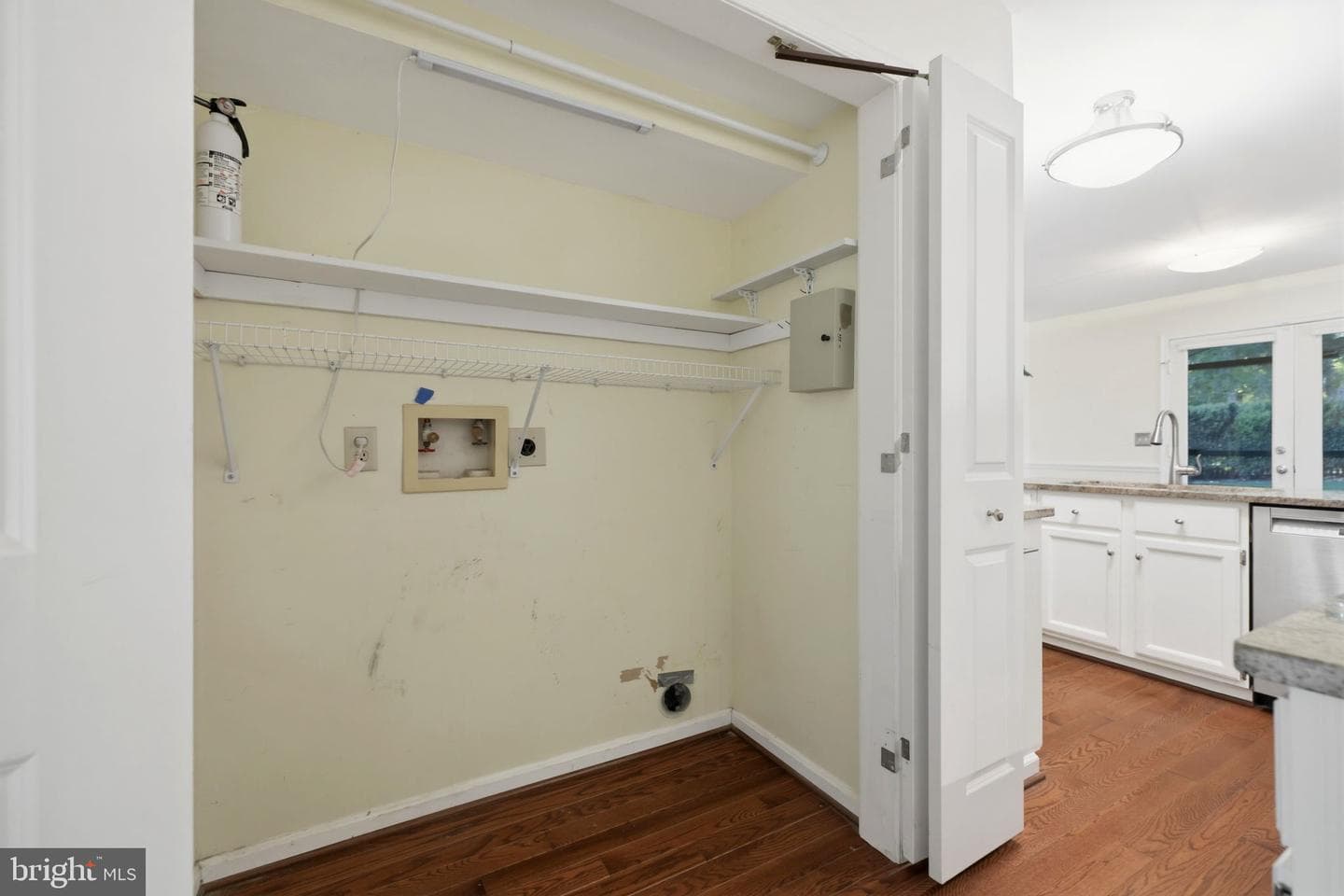 1913 Aubrey Place Court photo 37